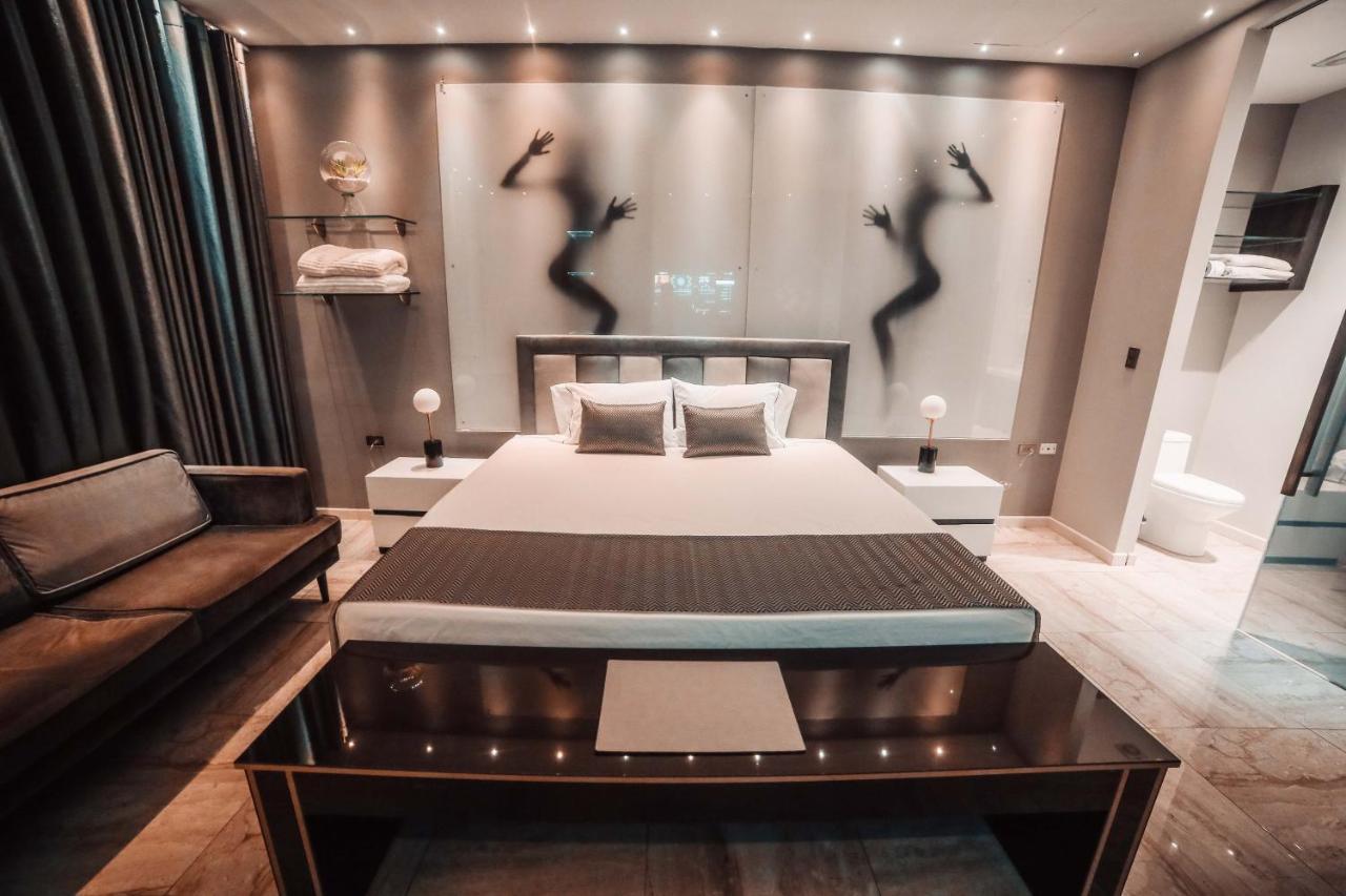 1million Luxury * Medellín
