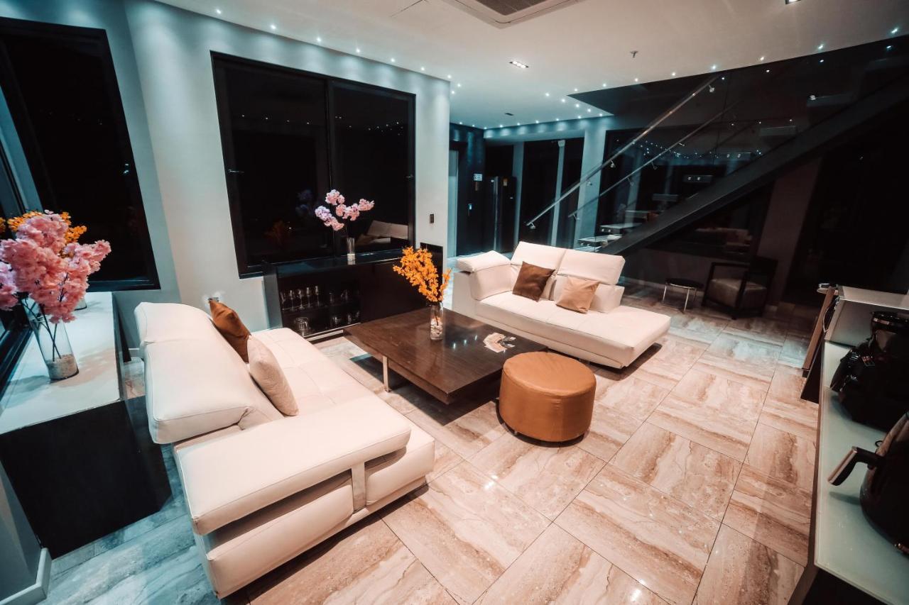 1million Luxury *
