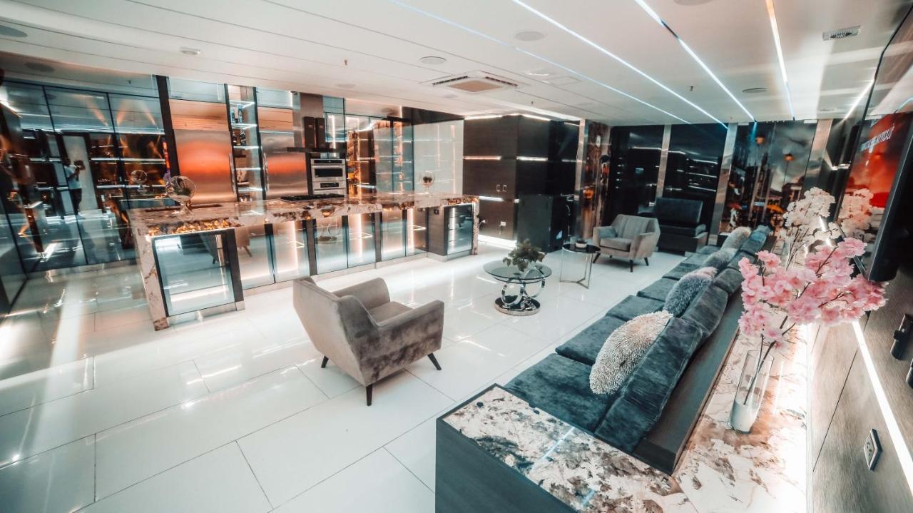 1million Luxury Medellín