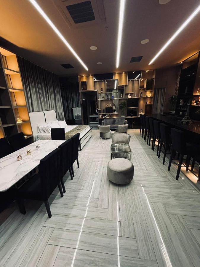 1million Luxury Medellín