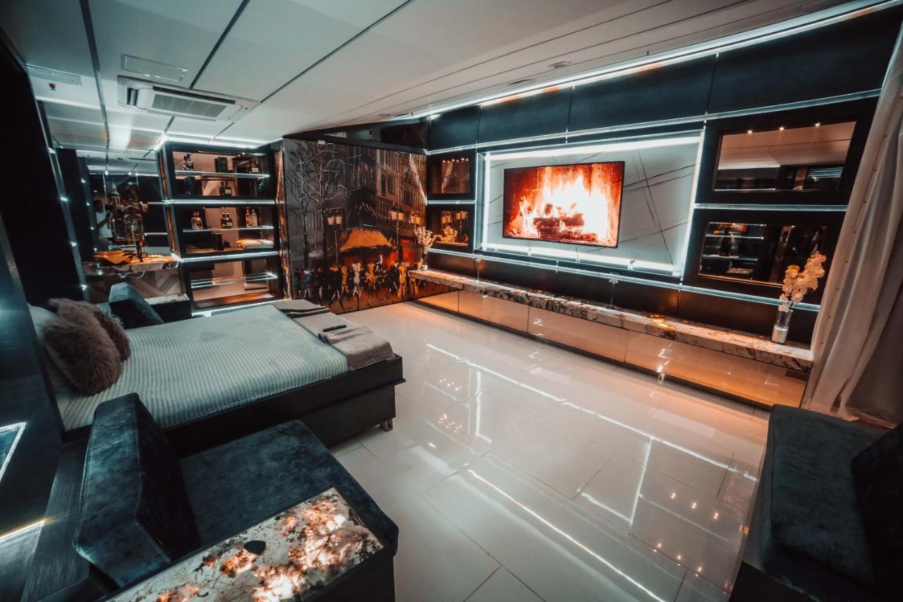1million Luxury *
