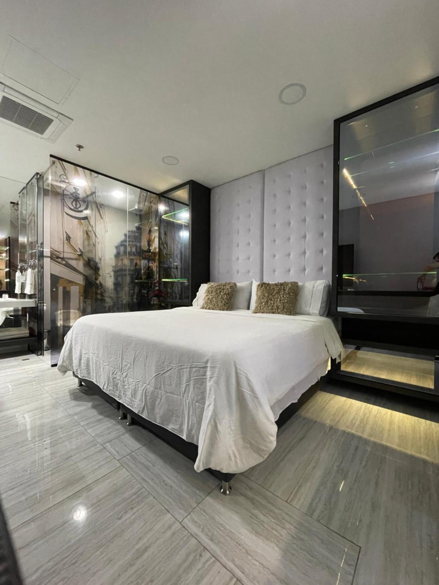 1million Luxury * Medellin
