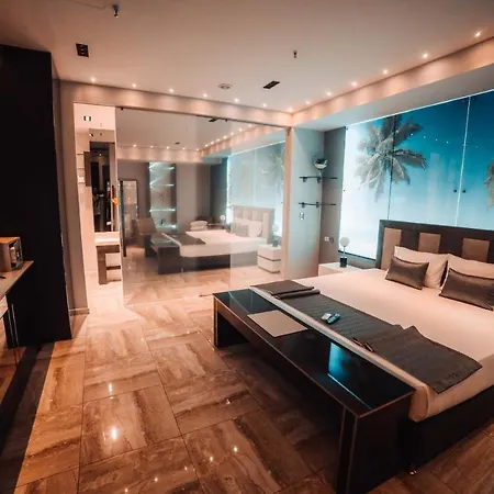 1Million Luxury Suites Medellín Exterior foto